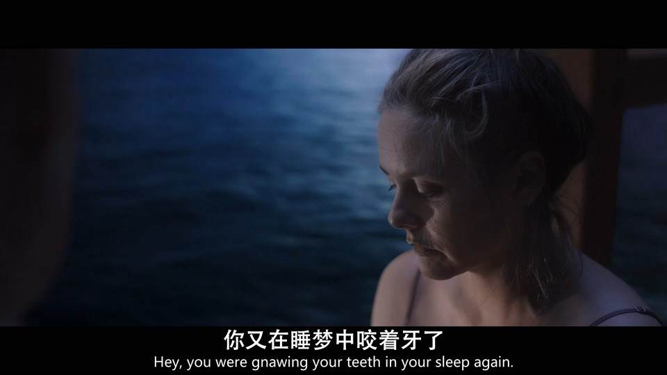 2022美国惊悚《鲨海困斗》HD720P&HD1080P.英语中英双字截图