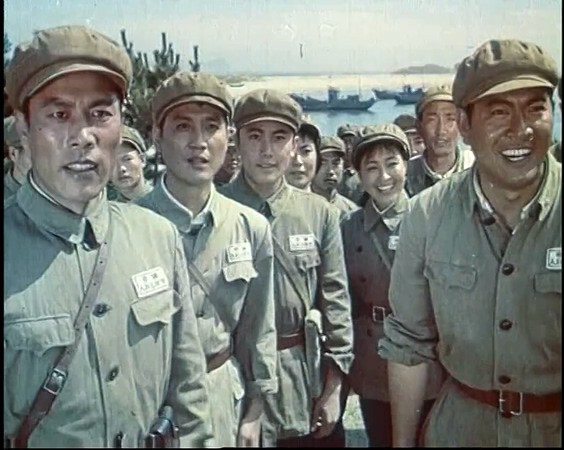 1975战争老片《碧海红波》HD1080P.国语无字截图