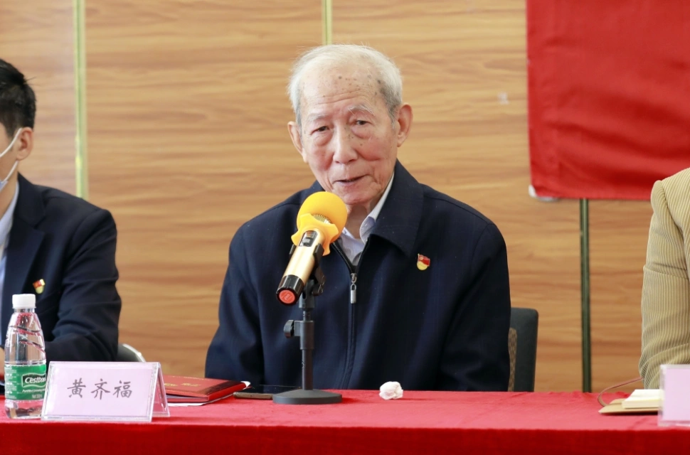 1月21日，清远市高新区UED官网(中国)唯一官方网站党支部换届选举党员大会。记者 李作描摄05.jpg