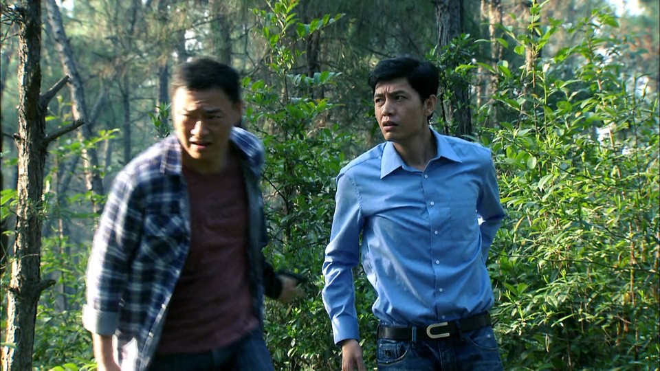 2012国剧《浮尘下的枪声》26集全.HD1080P.国语中字截图
