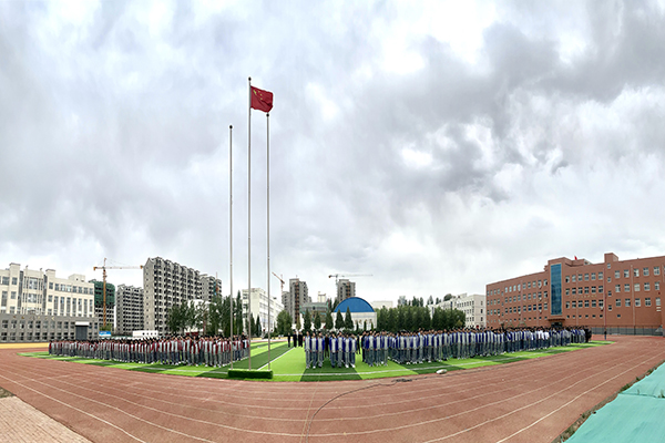 学生全景.jpg