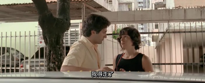 2012巴西剧情《舍间声响》DVDRip.葡萄牙语中字截图