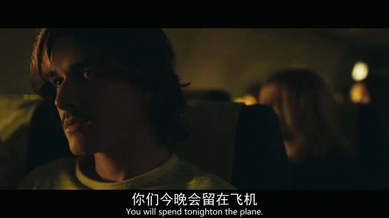2018惊悚犯罪《火狐一号出击》BD720P.英语中英双字截图