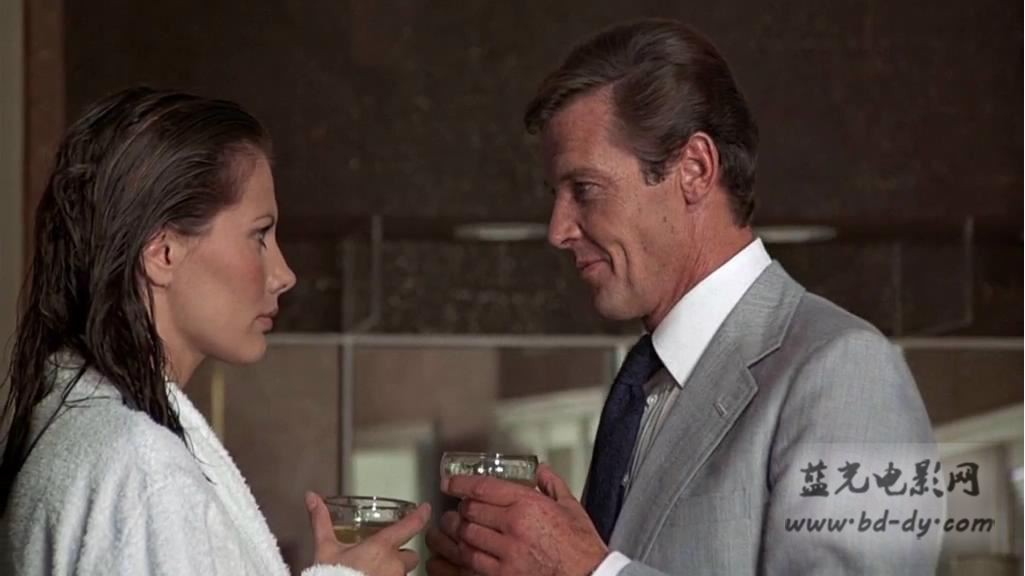 《007：金枪人》1974惊悚冒险.1024分辨率.BD中英双字截图