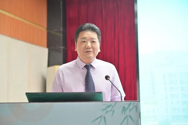 李少偉.jpg