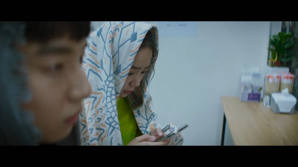 2021恐怖喜剧《让我看看鬼》HD720P&HD1080P.韩语中字截图