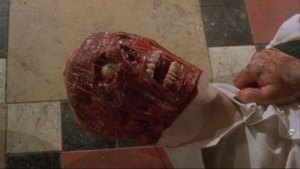 《群尸玩过界》1992高分恐怖喜剧.BD720P.高清中英双字截图