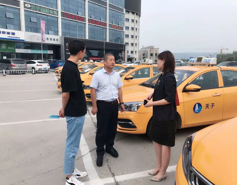 泓源新能源出租車(chē)公司赴外學(xué)習交流(圖2)