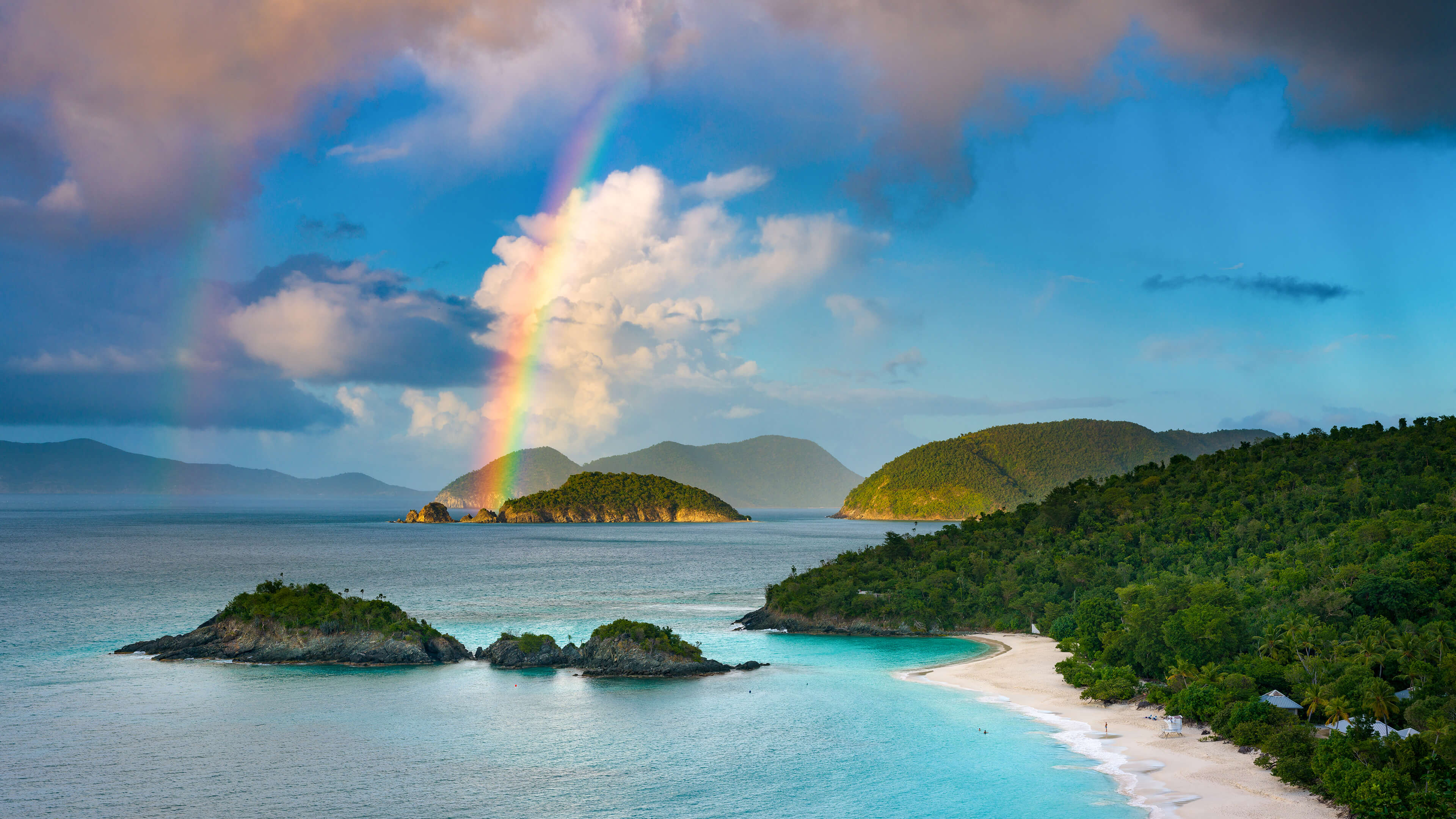 There is a rainbow that is shine on the water （有一道彩虹照耀着水面）