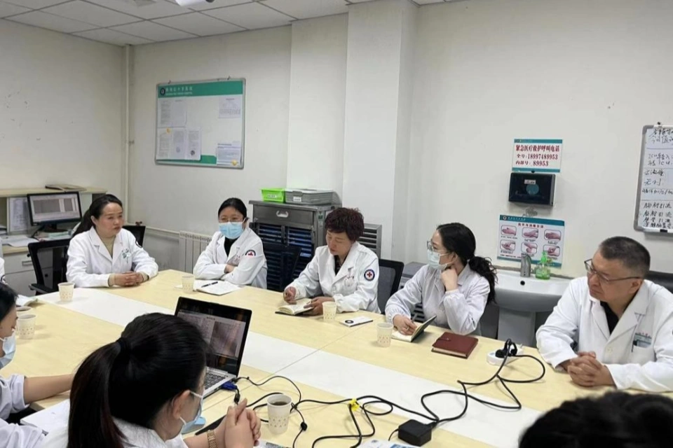 青海红十字医院老年医学科开展老年住院患者MDT——老年综合评估个案管理讨论