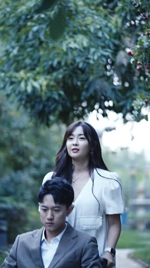 离婚后，千金曝光啦封面图