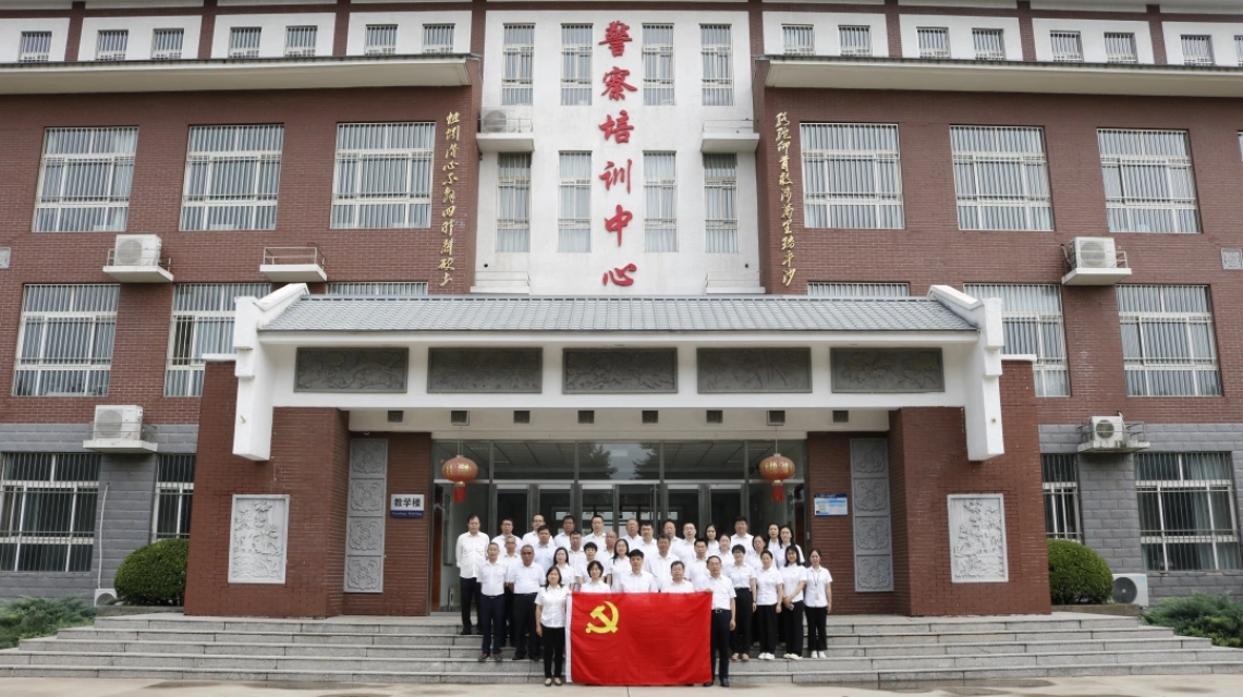大合影.jpg