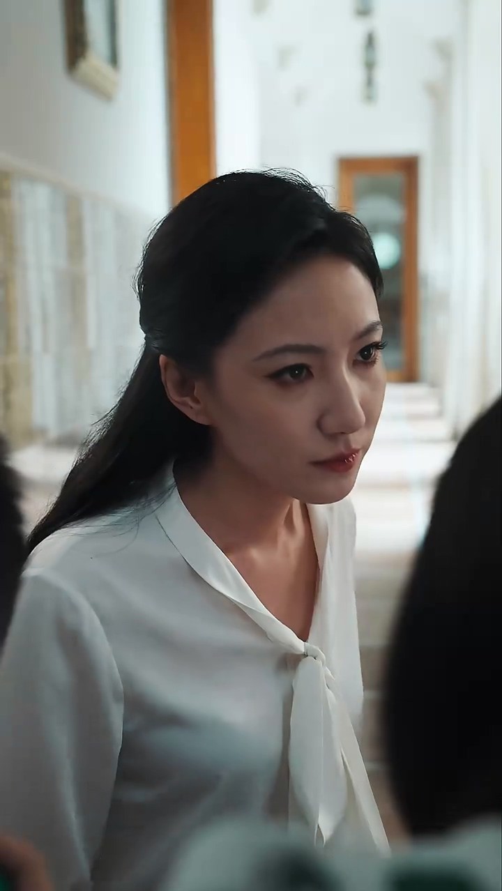 腹黑女佣封面图