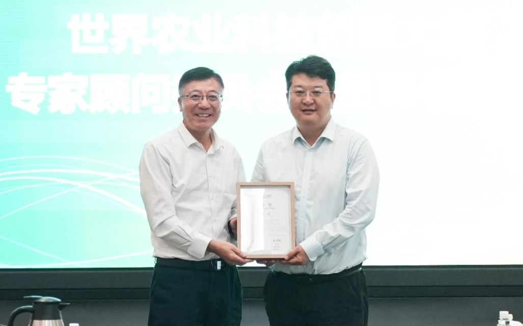 中国农业大学新农村发展研究院 新闻动态 深入推进校企合作 校长孙其信调研东阿阿胶股份有限公司