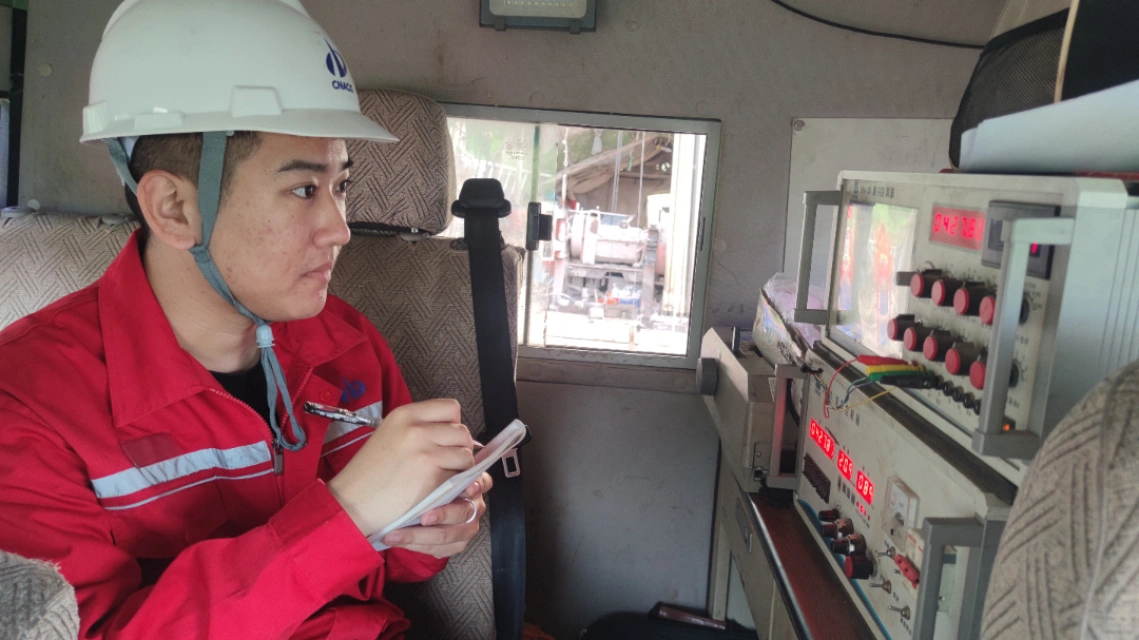 图一  《五一假期不停工，项目建设忙》.jpg