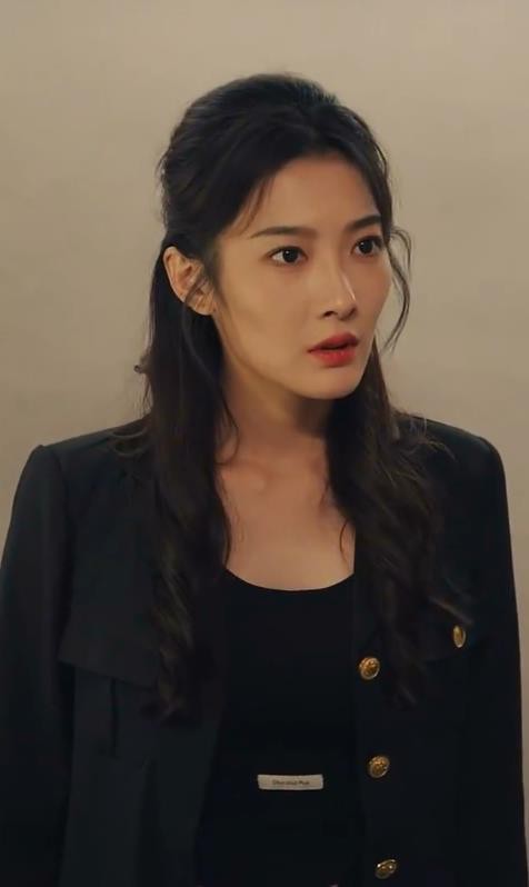 分手后我成了首富掌中宝封面图