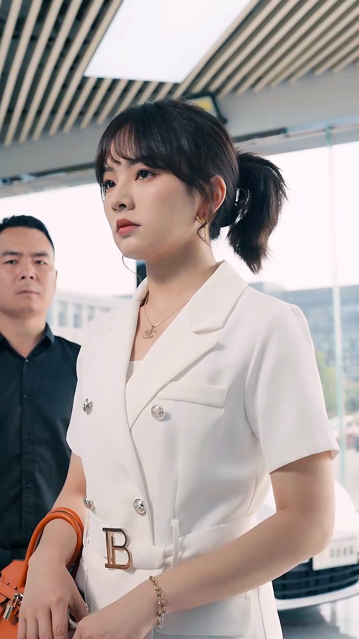 弃婚当日，我被首富千金逼婚封面图