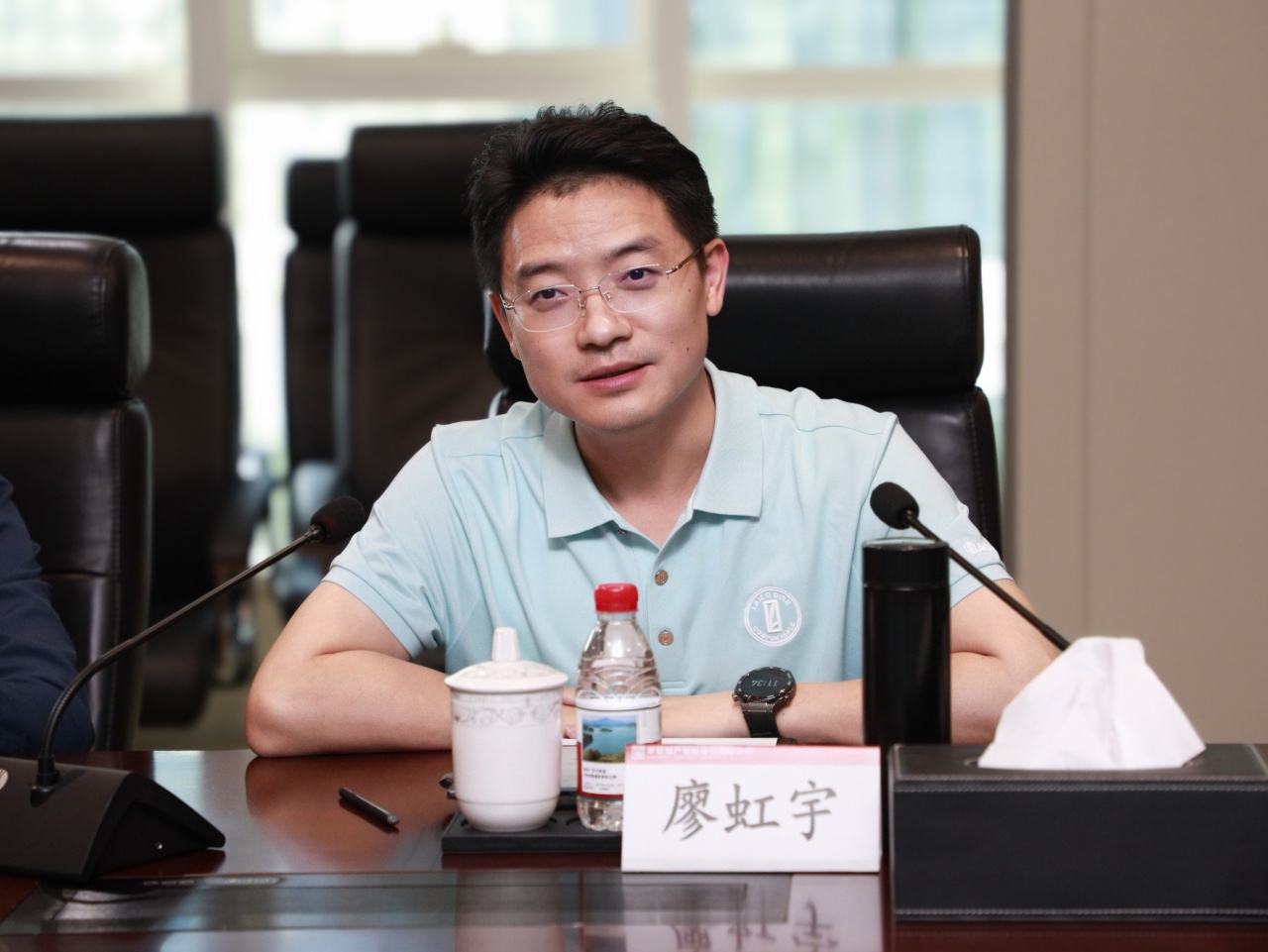 深化交流互鉴 共筑监督治理防线——海航信管党委书记廖虹宇一行到访华安保险开展座谈