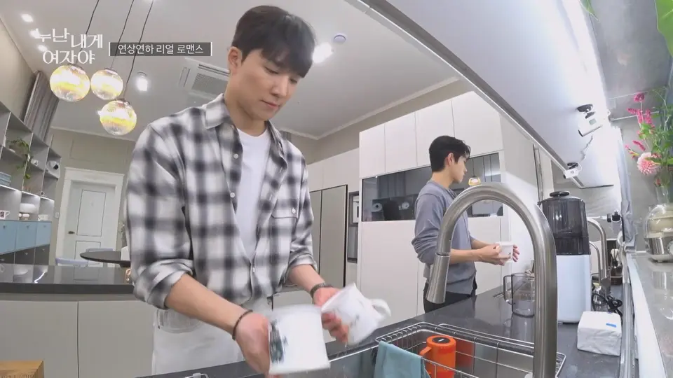 2025韩综《姐姐，对我来说你是女人啊》12集全.HD1080P.韩语中字截图