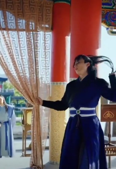 无敌废世子封面图