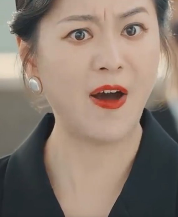 爱在咫尺天涯封面图