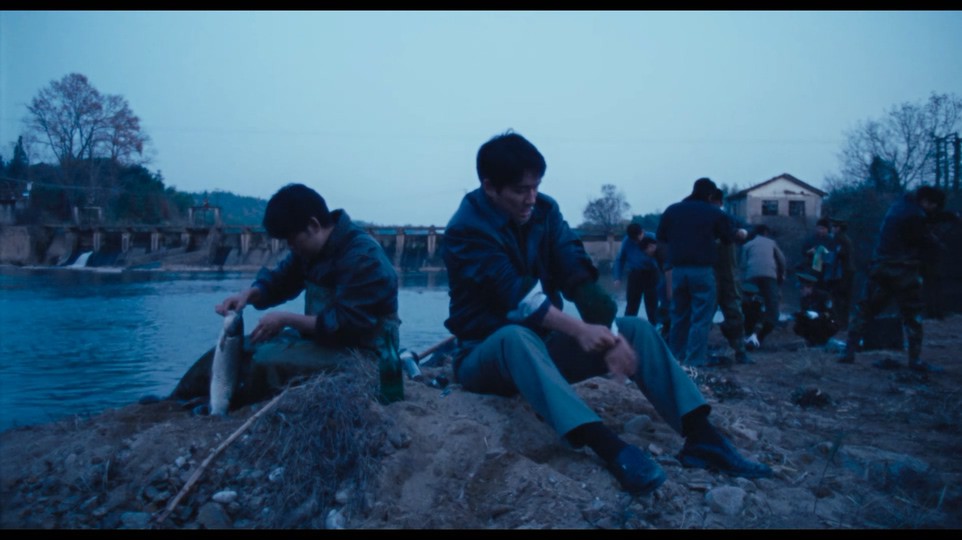 河边的错误剧照