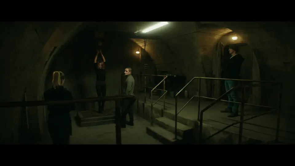 2024英国动作《黑雀特工》HD1080P.英语中英双字截图