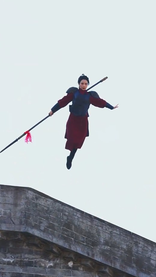 女帝要选妃我誓不做男宠封面图